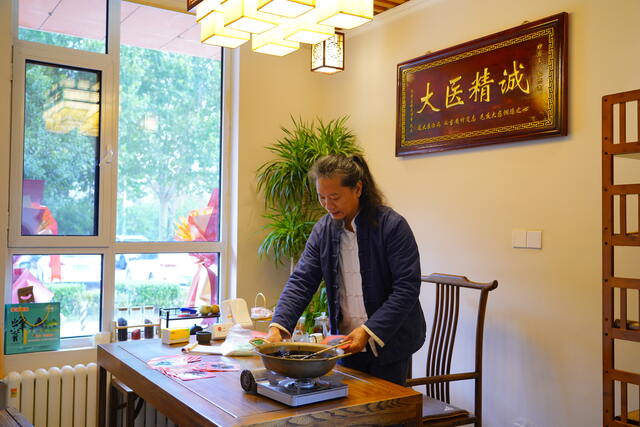 临沂非遗顺康堂盛大开业｜公益礼遇暖人心 中医传承护民生